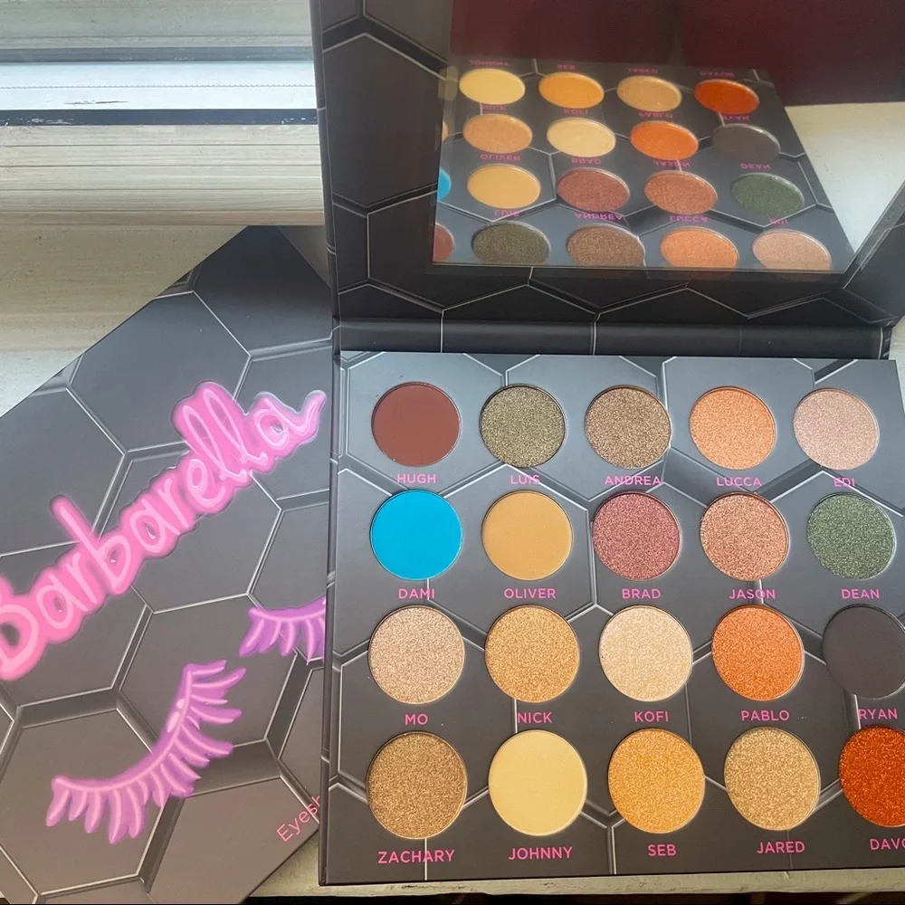 Barbarella Eyeshadow Palette Bee Beauty London